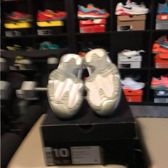 Jordan Future Size 10 - Picture 4 of 4